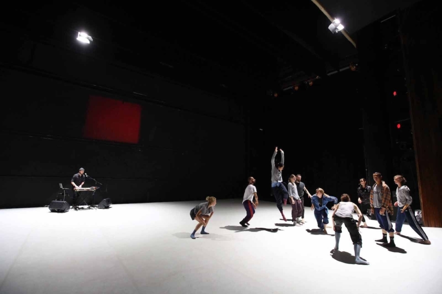 SUNNY rehearsal 4