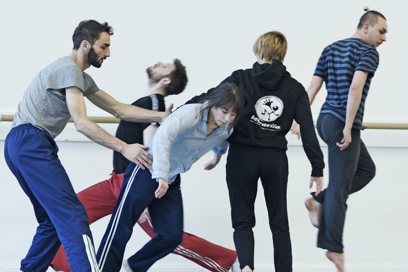 Liz Roche Company Photo Ewa Figaszewska