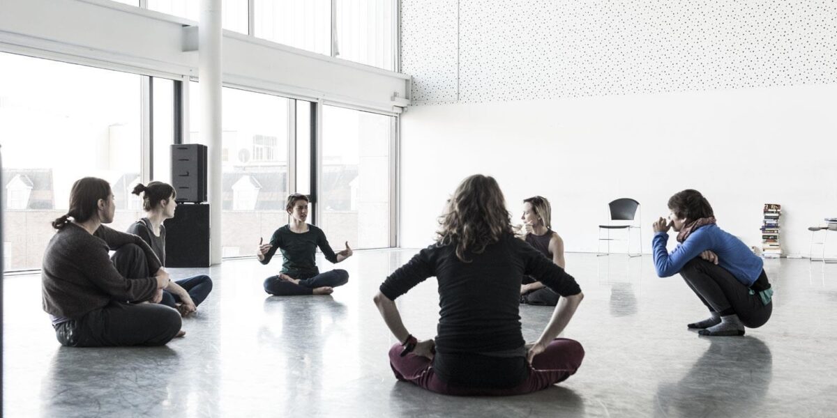 MAKE & MOVE | A two-week intensive for emerging choreographers | Dublin ...